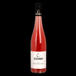 Foto einer Flasche ERSTE BEGEGNUNG ROSÉ HEIMAT des Weingut Escher Schwaikheim bei Stuttgart im Rems-Murr-Kreis vor schwarzem Hintergrund